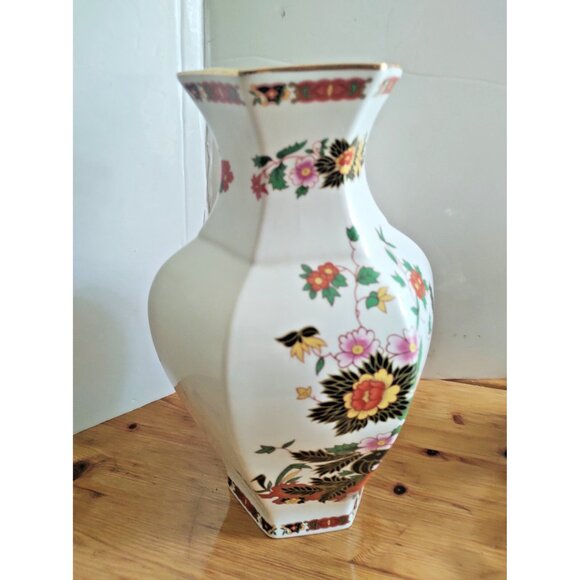 Vintage Large "The Bonair" Staffordshire England Vase 12 1/2" Tall - Picture 3 of 12